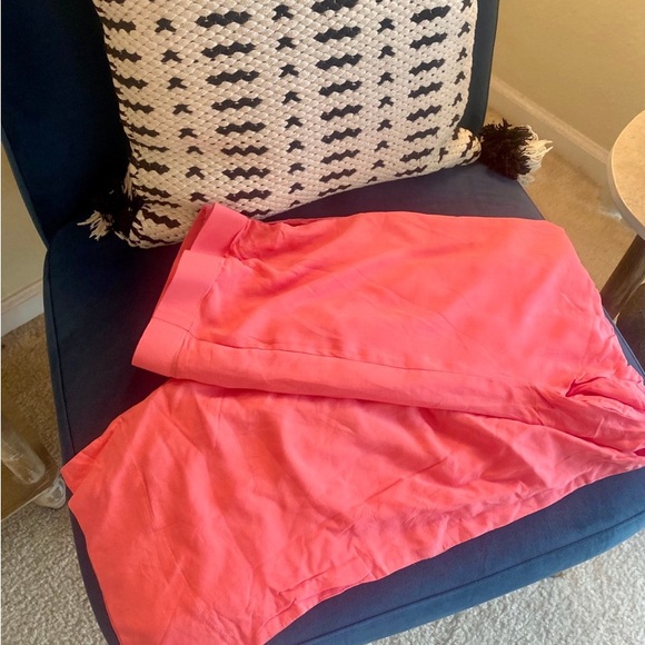 Ordered and it is too small but window of return has closed. Trying to recover $ - Picture 8 of 10